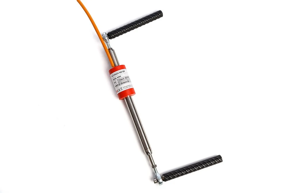 Geosense VWCM-4000 - Vibrating Wire Crack Meter